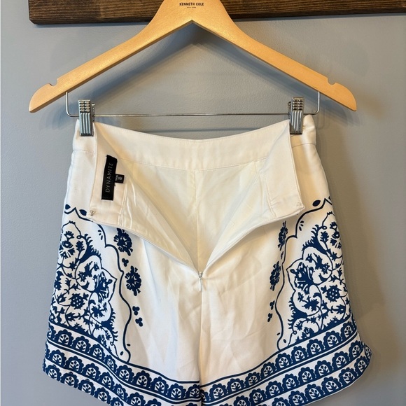 Dynamite High Waist White and Blue Shorts size XS - Picture 7 of 8